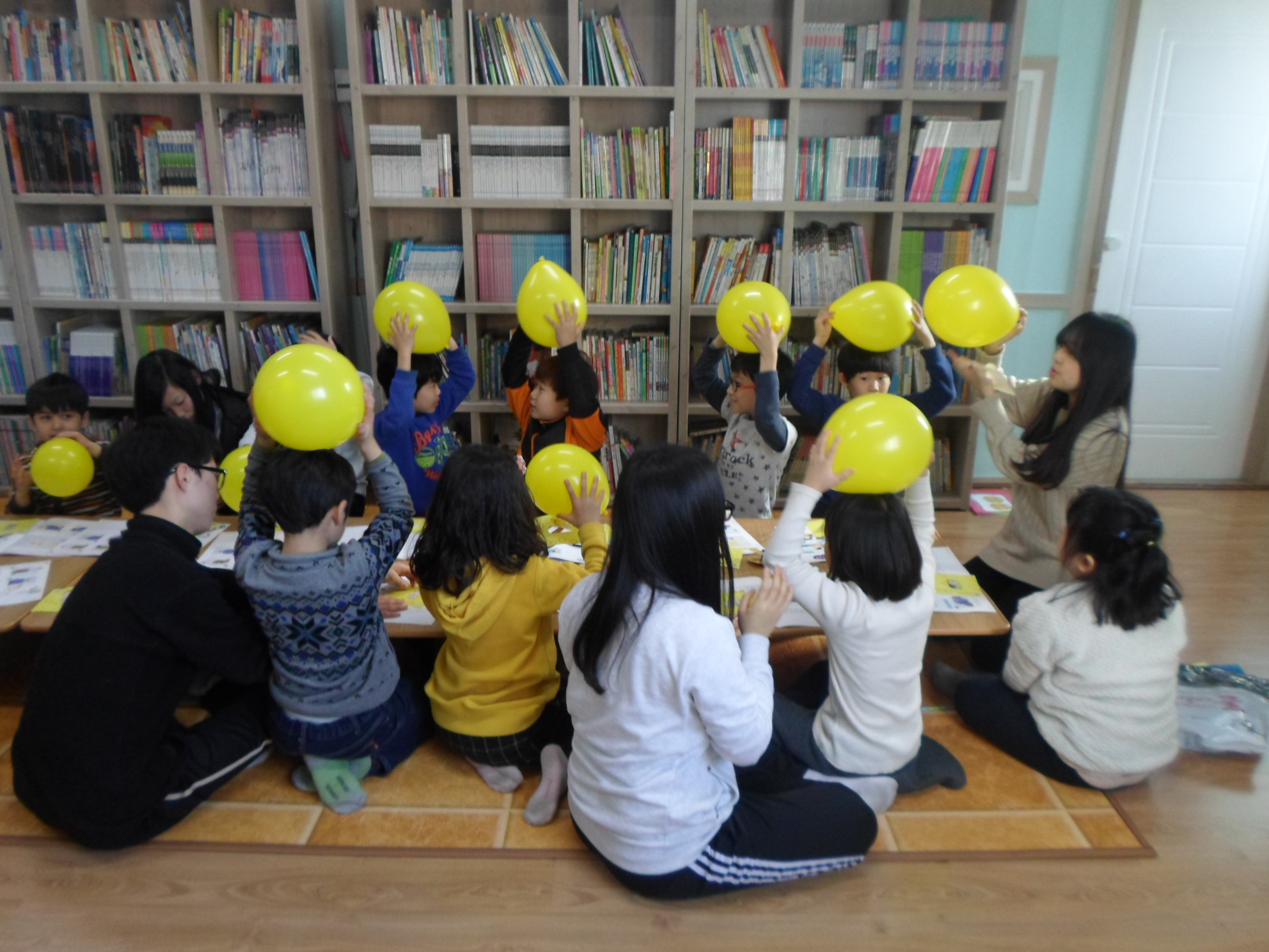 즐거운 과학수업중입니다.  오늘의 과학원리는 어떤것일까요?